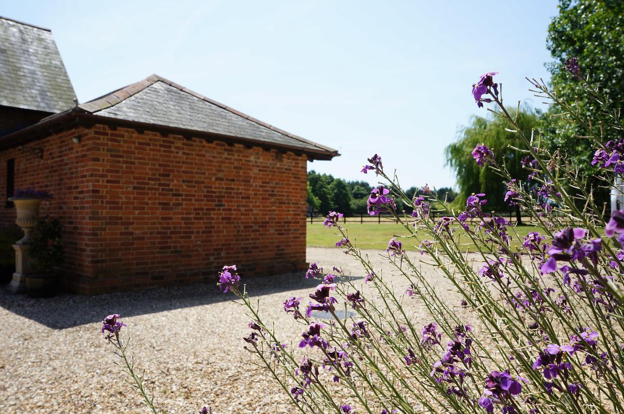 The Olde Barn Lymington Exterior foto