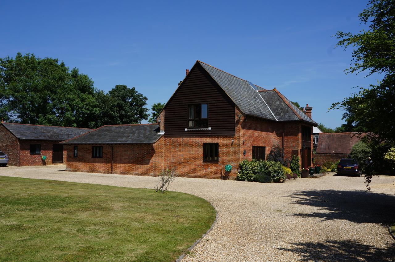 The Olde Barn Lymington Exterior foto