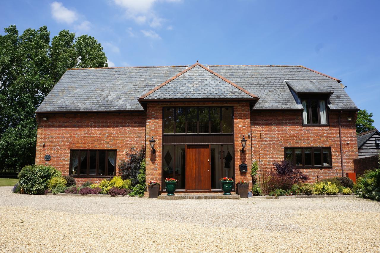 The Olde Barn Lymington Exterior foto